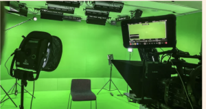 Business schools look to AI and VR to enhance digital courses